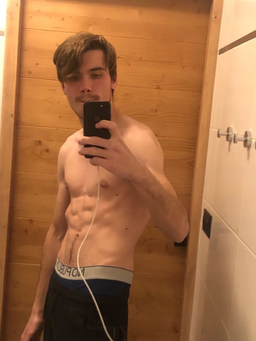 Profil de Abelard, 25 ans, Escort Trans France à Saint-Léonard
