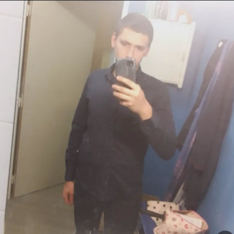 Profil de Arif, 20 ans, Escort Trans France à Burret
