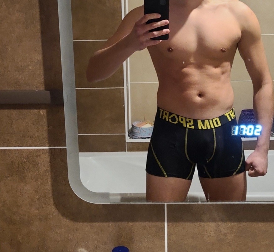 Profil de Gustav, 24 ans, Escort Trans France à Saint-Brès