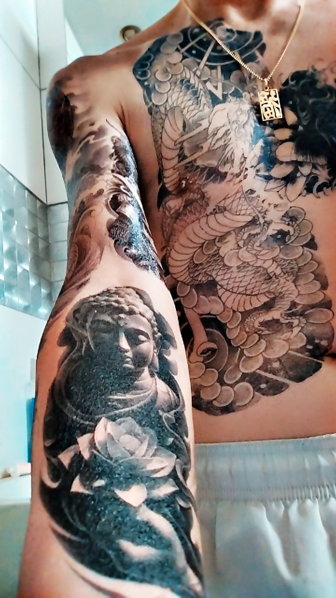 Profil de Warren, 32 ans, Escort Trans France à Caumont