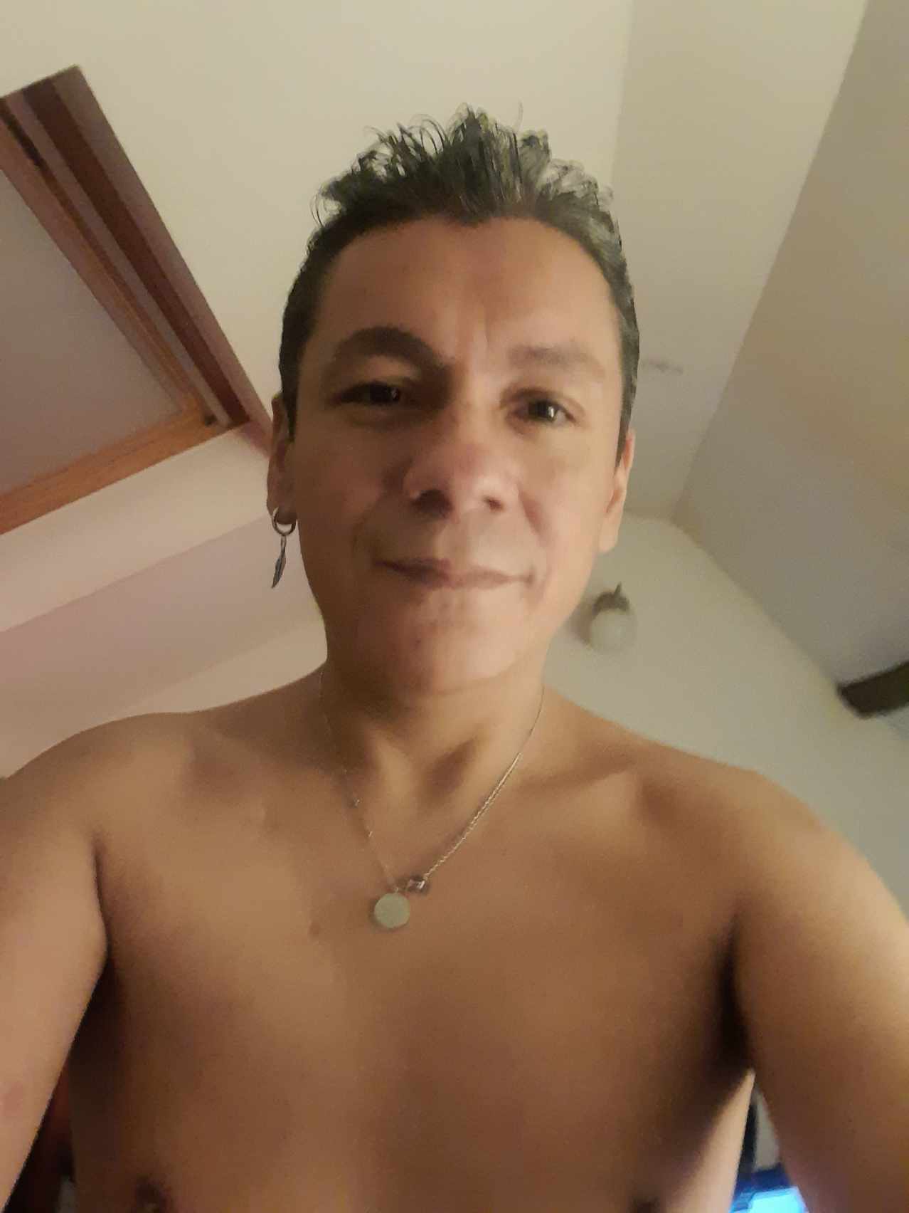 Profil de Fahde, 39 ans, Escort Trans France à Laval