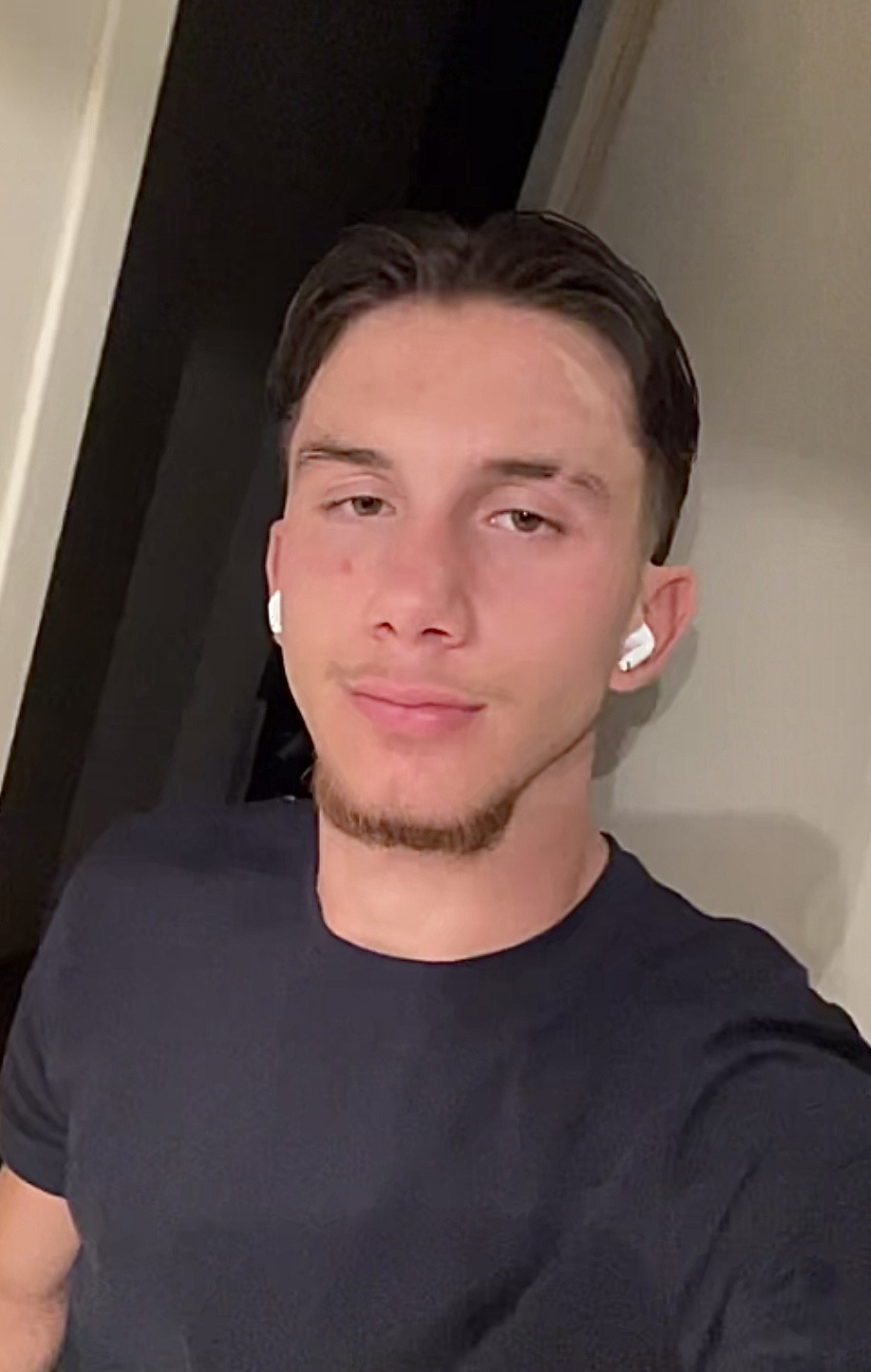 Profil de Côme, 18 ans, Escort Trans France à Acquigny