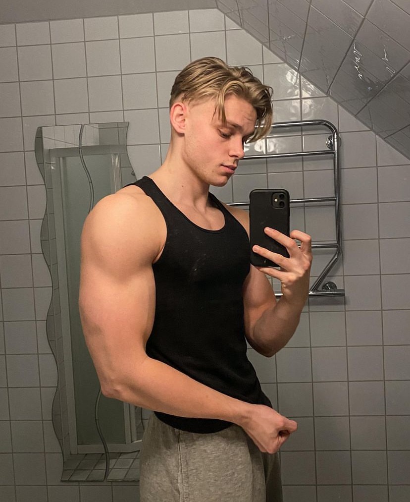 Profil de Clifford, 21 ans, Escort Trans France à Salles