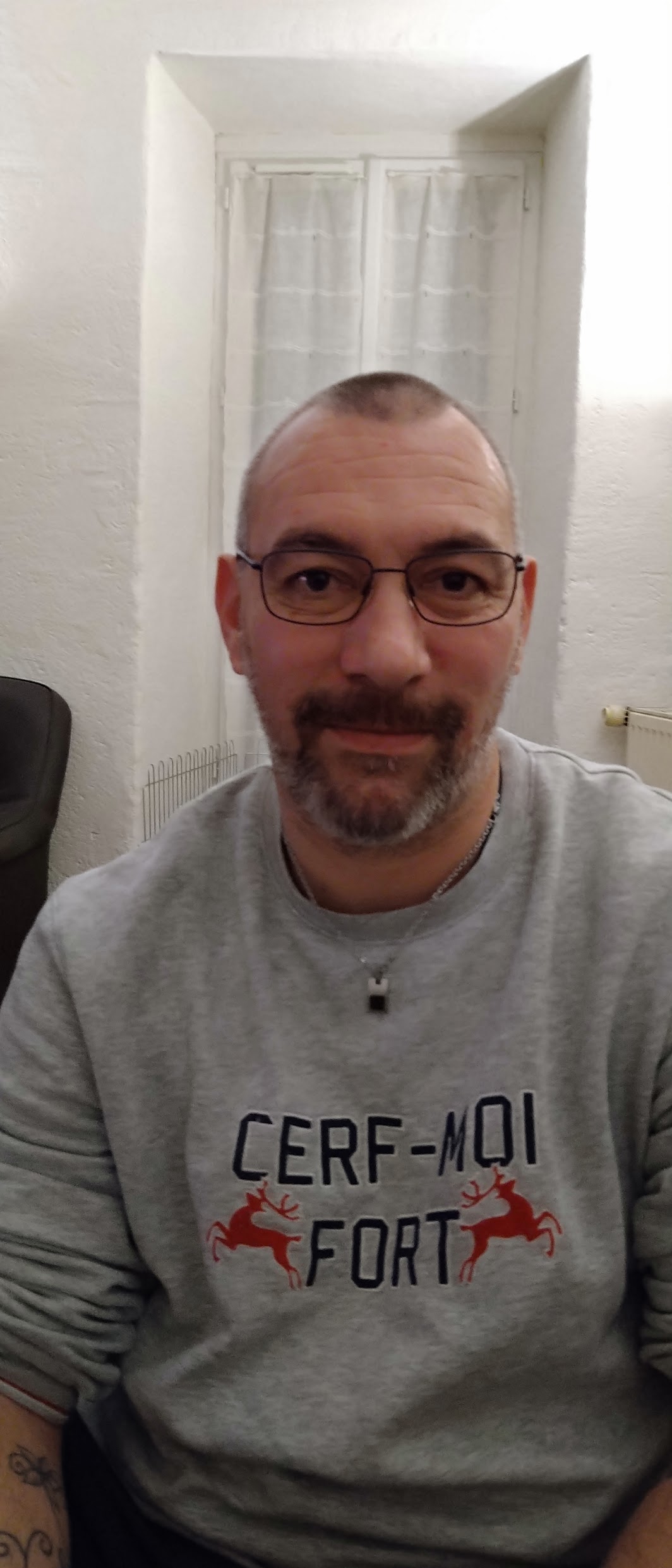 Profil de Zine-eddine, 45 ans, Escort Trans France à Châtillon