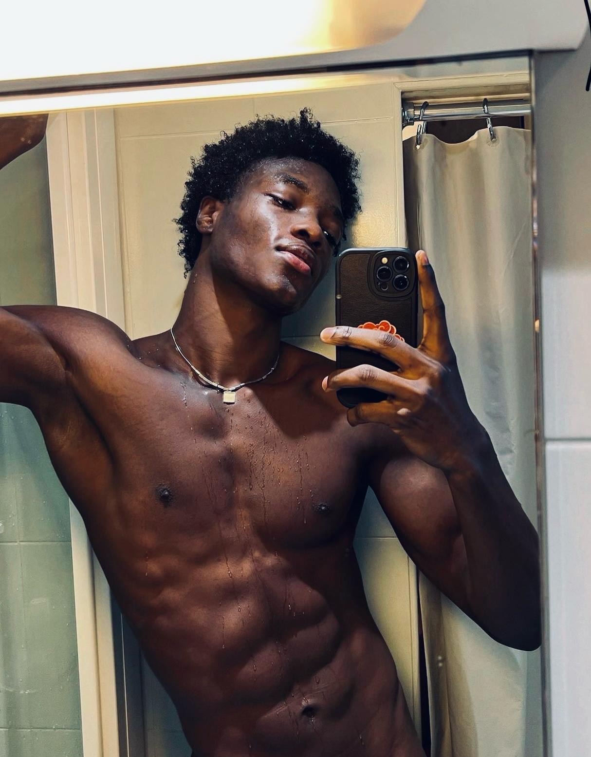 Profil de Aboubacry, 27 ans, Escort Trans France à Maucourt
