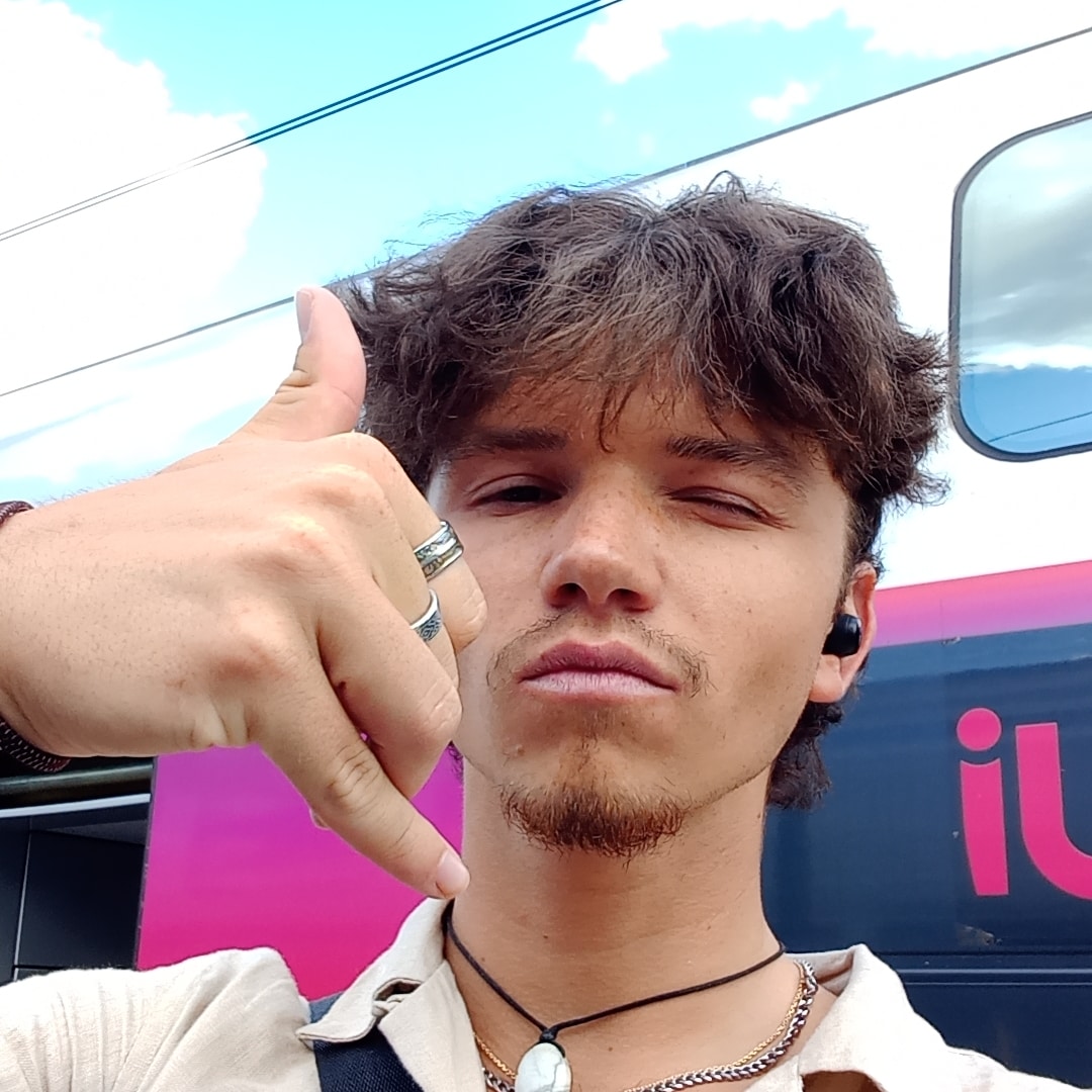 Profil de Fahde, 22 ans, Escort Trans France à Vitrac