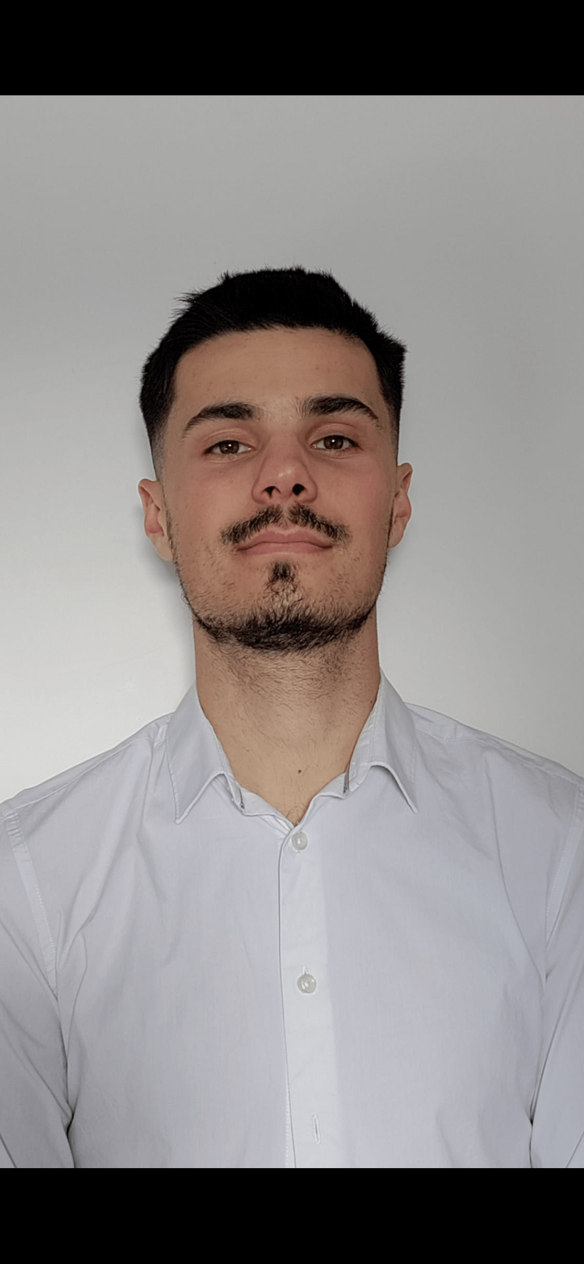 Profil de Lahcene, 20 ans, Escort Trans France à LeFrêche