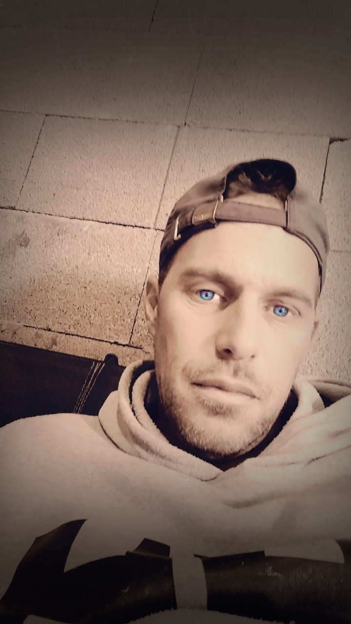 Profil de Nils, 45 ans, Escort Trans France à Offrethun