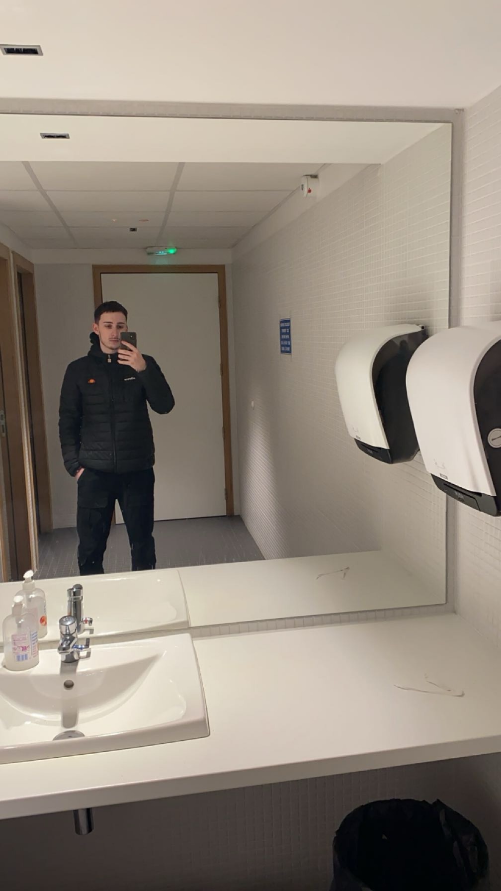 Profil de Amrane, 20 ans, Escort Trans France à Caumont