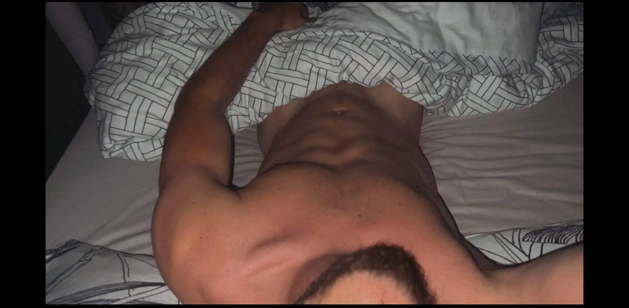 Profil de Eleazar, 24 ans, Escort Trans France à Montpeyroux